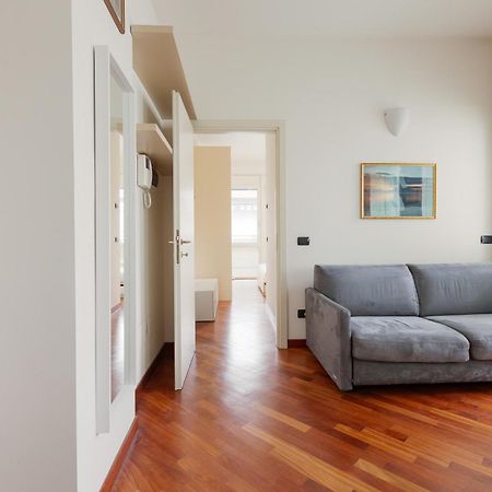 Bright & Comfy Apartment With Parking Mediolan Zewnętrze zdjęcie